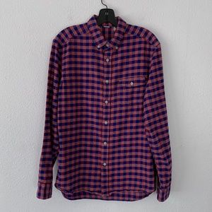 H&M navy blue & dark pink plaid flannel shirt